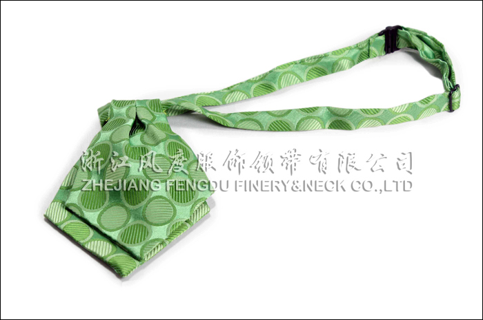 涤丝领花